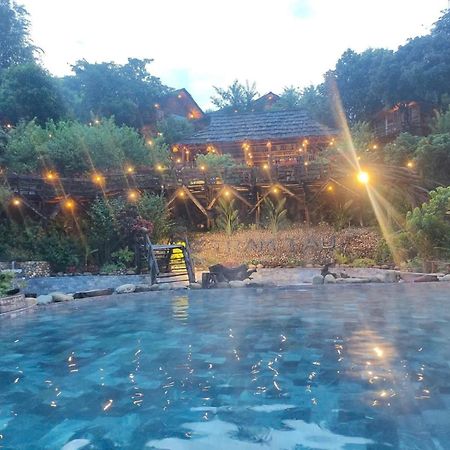 Cau Treo Homestay Cham Ta Lao Eksteriør billede