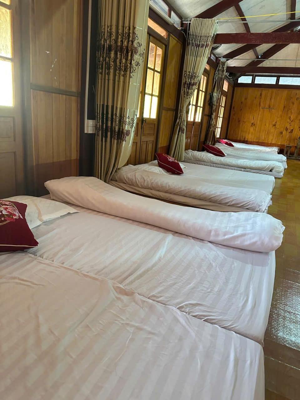Cau Treo Homestay Cham Ta Lao Eksteriør billede